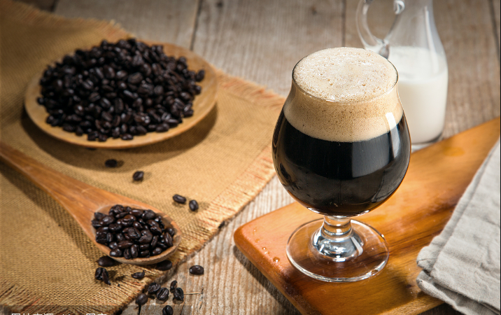 <b>Belgian Dark Strong Ale</b>